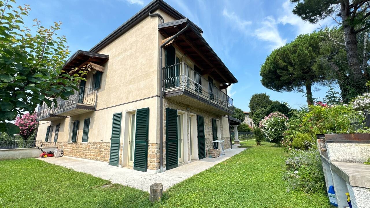 Villa Bifamiliare Pentalocale a Brescia - 3467-36