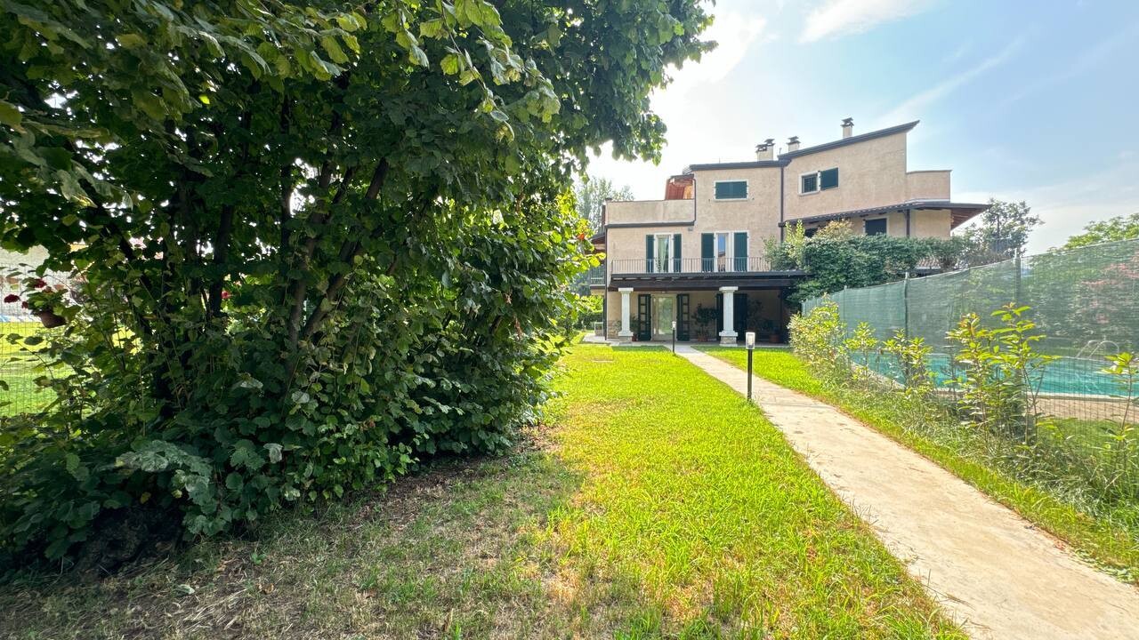 Villa Bifamiliare Pentalocale a Brescia - 3467-5