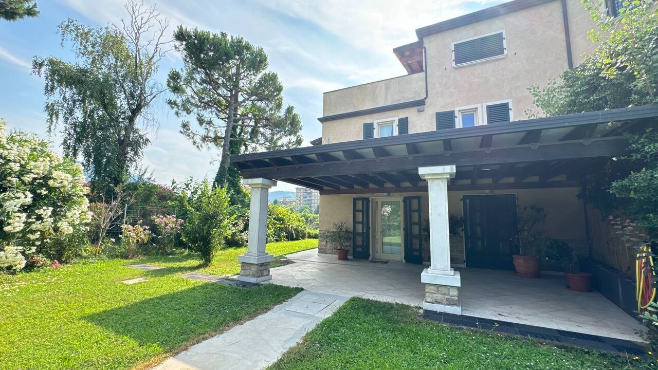Villa Bifamiliare Pentalocale a Brescia - 3467-8