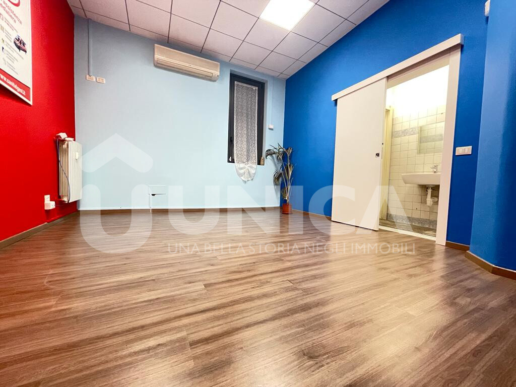 Negozio 2 Vani a Brescia - 3484-5