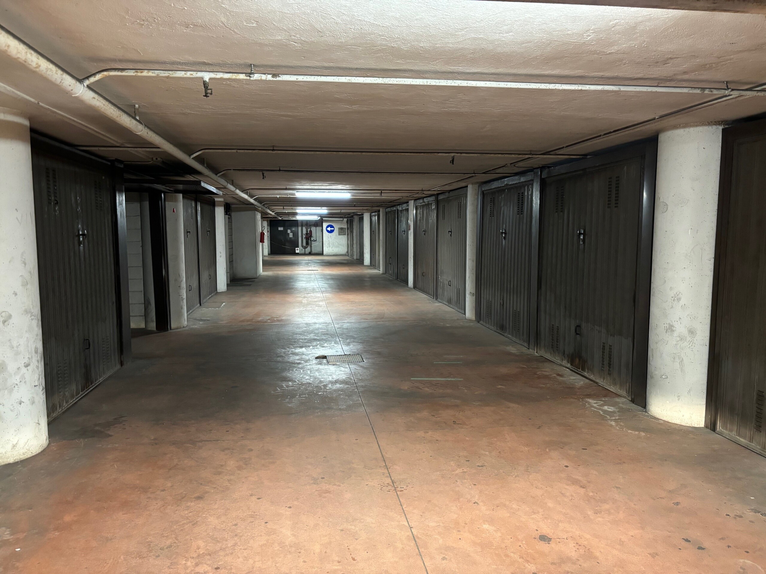 Garage / Posto Auto Singolo a Brescia - 3602-8