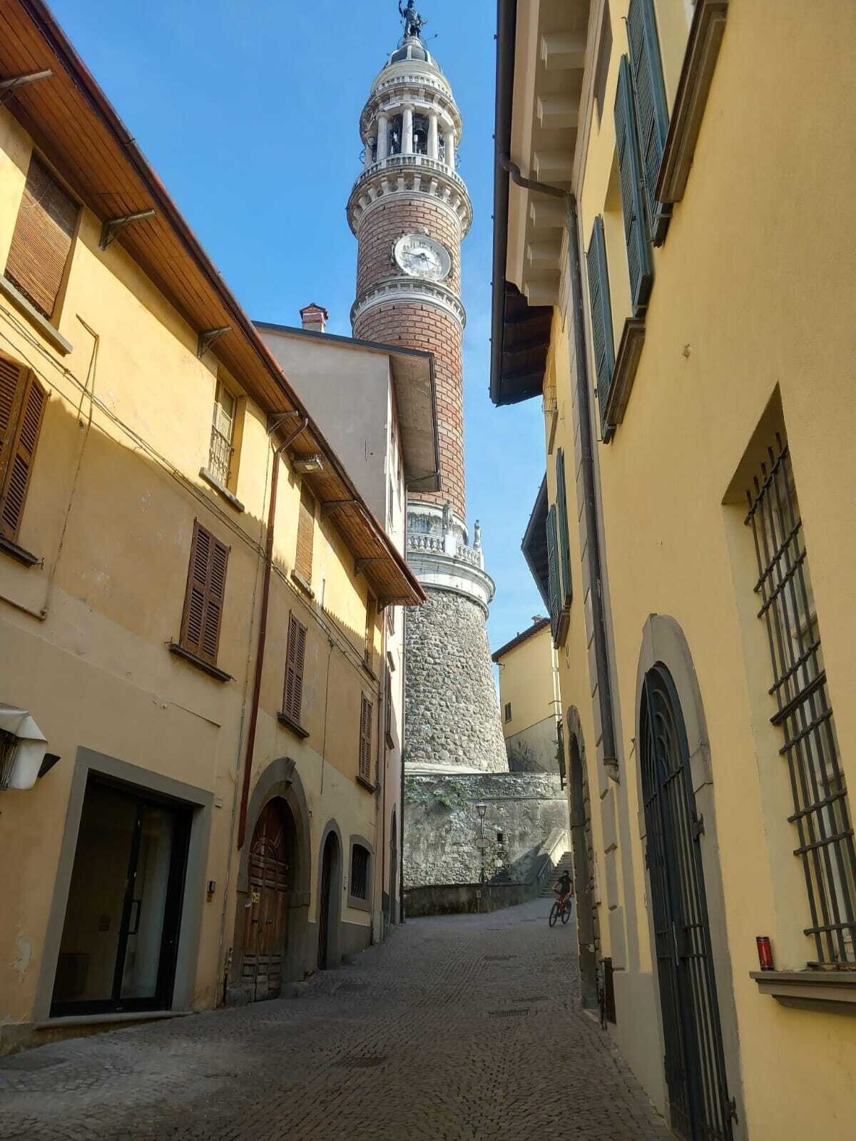 Negozio 4 Vani a Palazzolo sull'Oglio - 3710-19