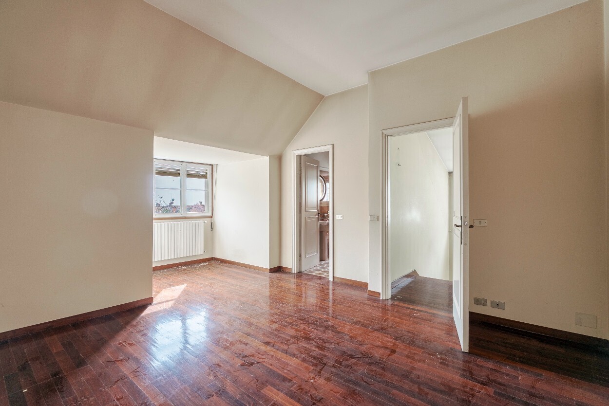 Villa Singola Pentalocale a Brescia - 3757-23